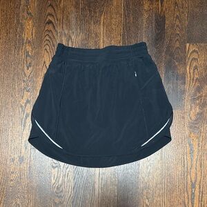 Lululemon Hotty High Rise Black Athletic Skirt with Reflective Stripes Sz8